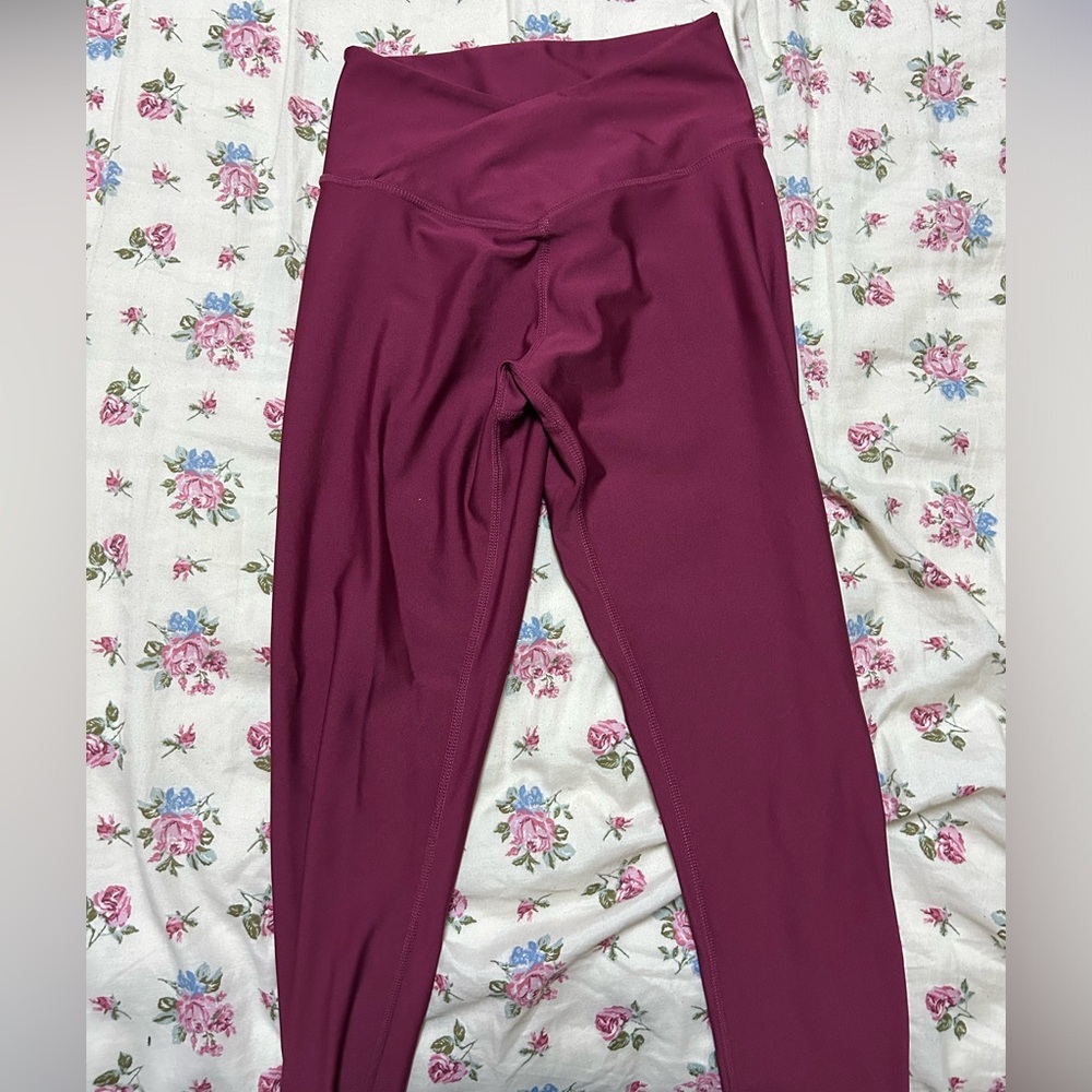 small, maroon exercise leggings